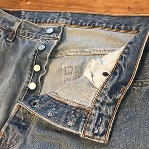 Vintage Worn Faded Levi’s 501 Button Fly Jeans 38